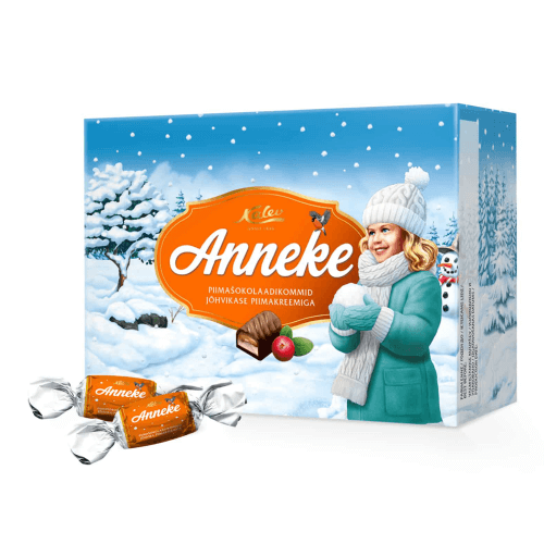Kalev Anneke Vollmilchschokolade mit Preiselbeercremefüllung | 150 g Kalev Anneke Vollmilchschokolade Preiselbeercremefüllung piimasokolaadikommid johvikase piimakreemi täidisega aus Tallinn in Estland.